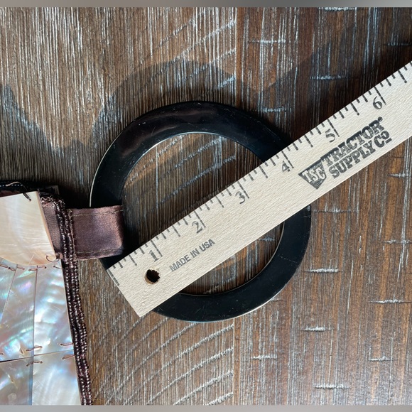 Mod by Design | Mother of Pearl | Glass Bead | Wristlet | Clutch | 5.25 x 10 - Picture 9 of 12